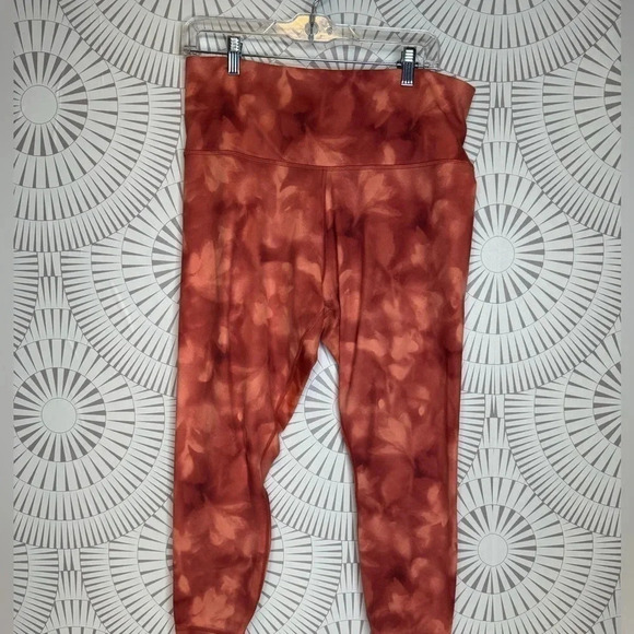 NWOT ELATION WOMENS ATHLETA LEGGINGS‎ - Picture 1 of 7